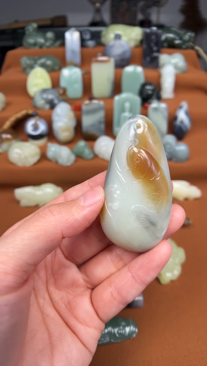 【闪购商品】和田玉颈饰未镶嵌鱼