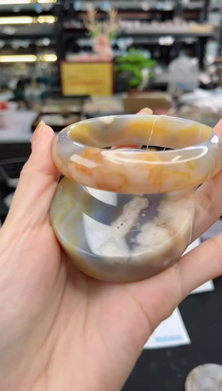 【闪购商品】石英质玉手镯未镶嵌61圈口（赠品镯心）3681233