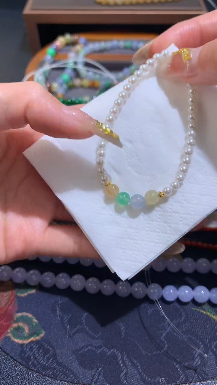 【闪购商品】翡翠散珠带冰阳绿飘花七彩特色款