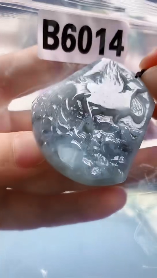 翡翠未镶嵌颈饰天然翡翠吊坠挂件