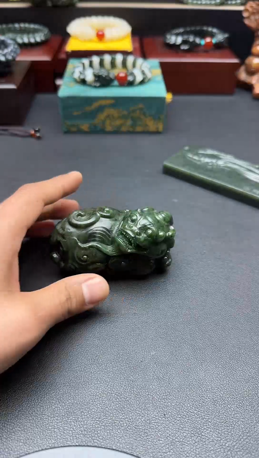 未镶嵌和田玉摆件碧玉貔貅手把件