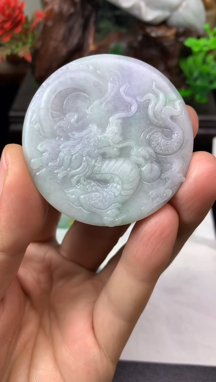 颈饰未镶嵌翡翠眉****年龙牌