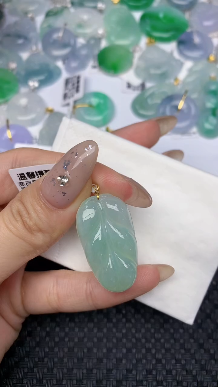 颈饰18K金镶嵌翡翠天然缅甸翡翠a货百元以上9元证书费自理