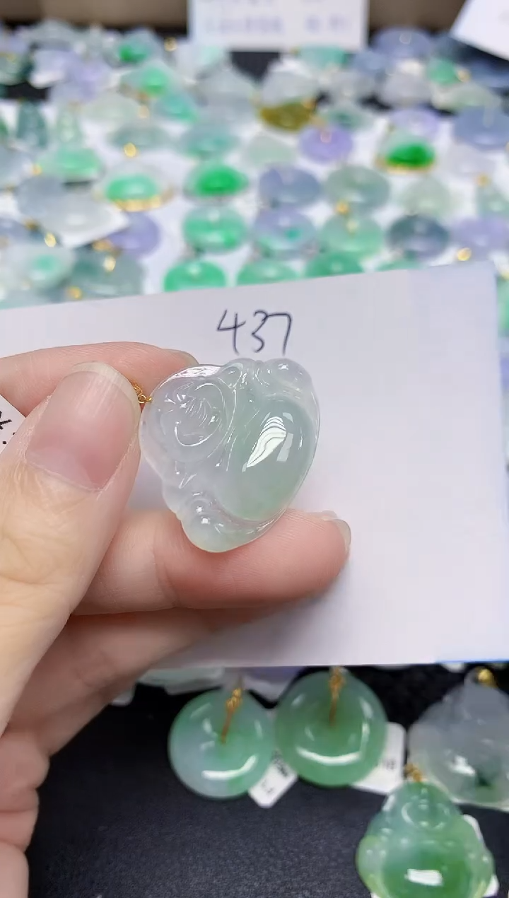 颈饰18K金镶嵌翡翠天然缅甸翡翠A货翡翠百元以上9元证书费自理