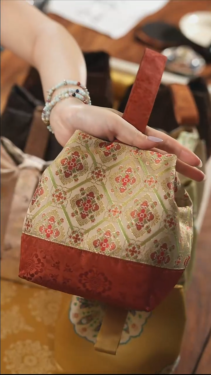 壶袋·············