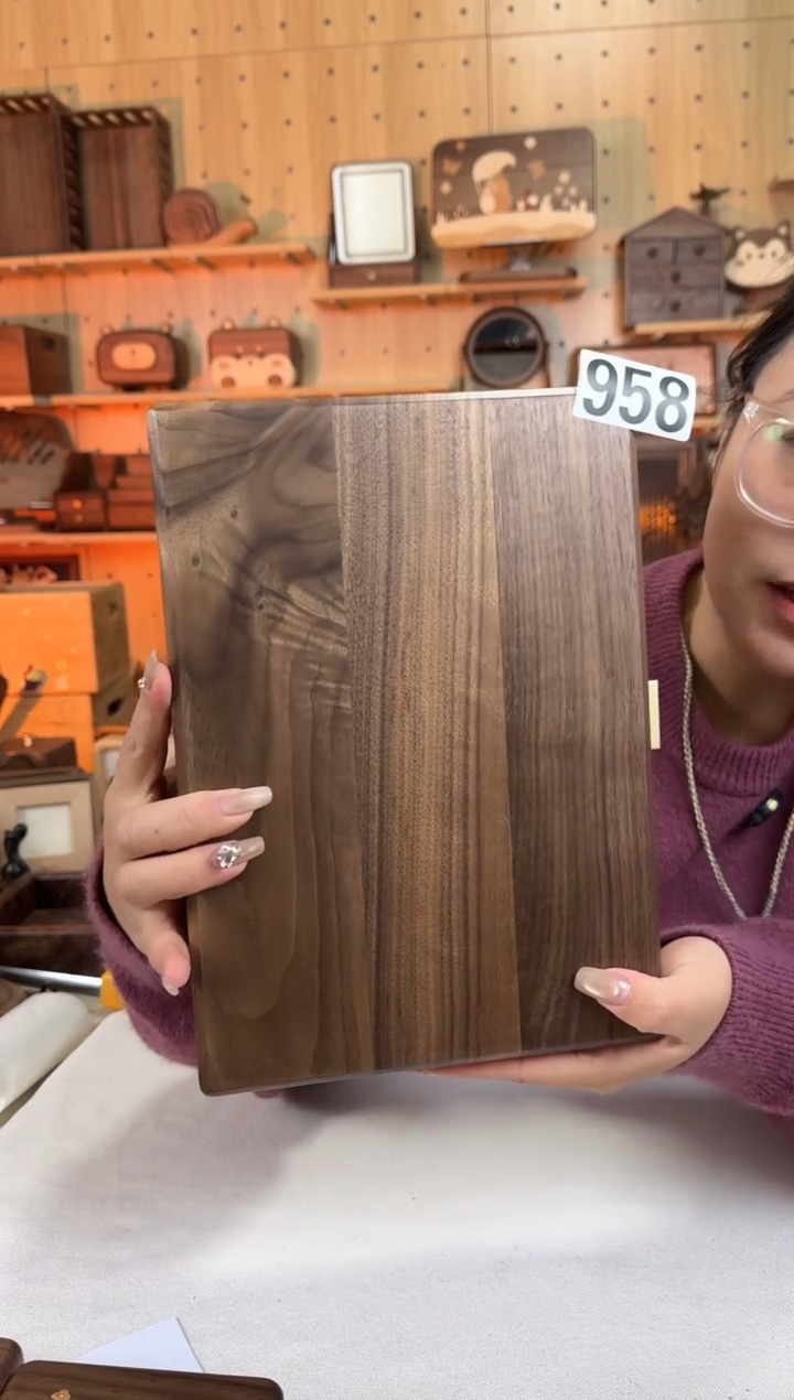 木958号北美黑胡桃带锁内衬证件盒