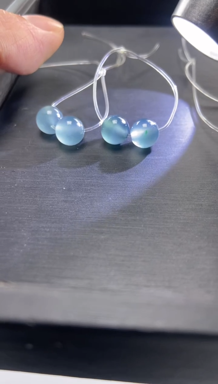 【闪购商品】翡翠手链未镶嵌多样性发货2颗卡8