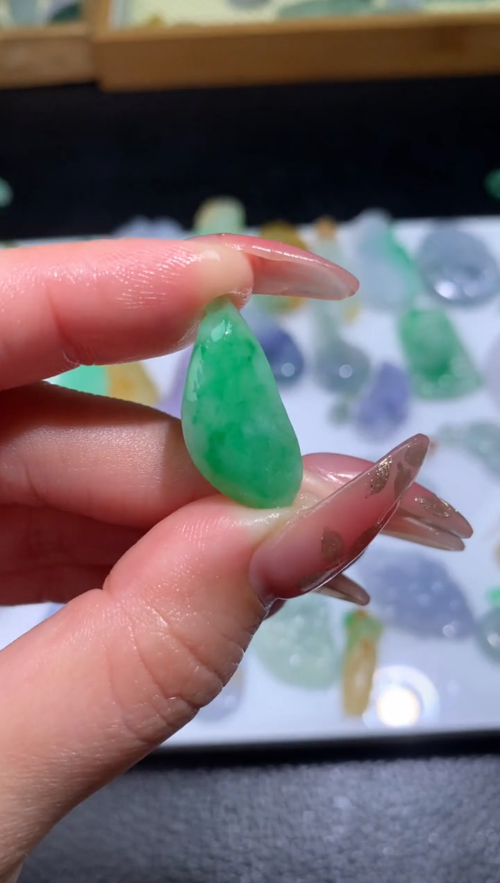 【闪购商品】定制翡翠未镶嵌毛货