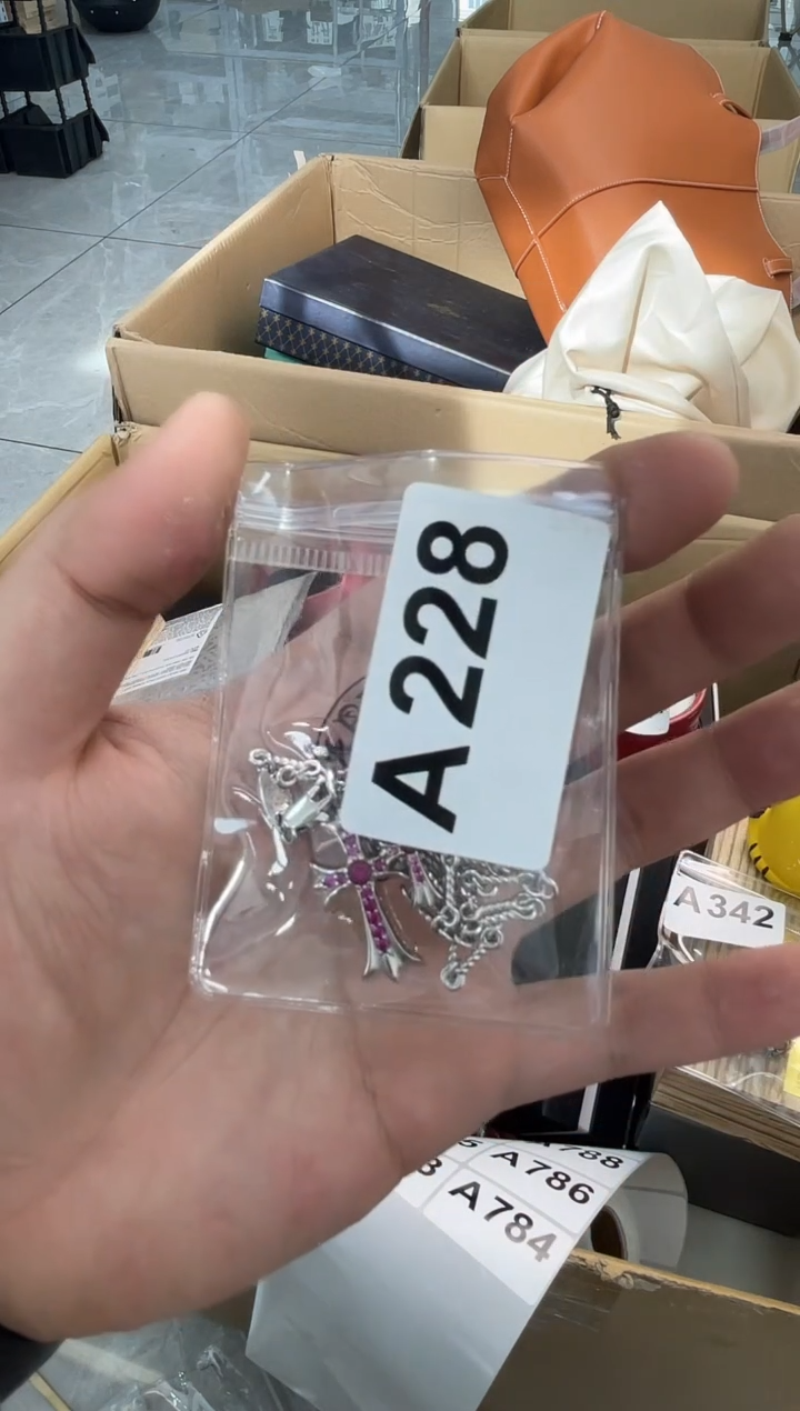 【闪购商品】A228++8888888888888