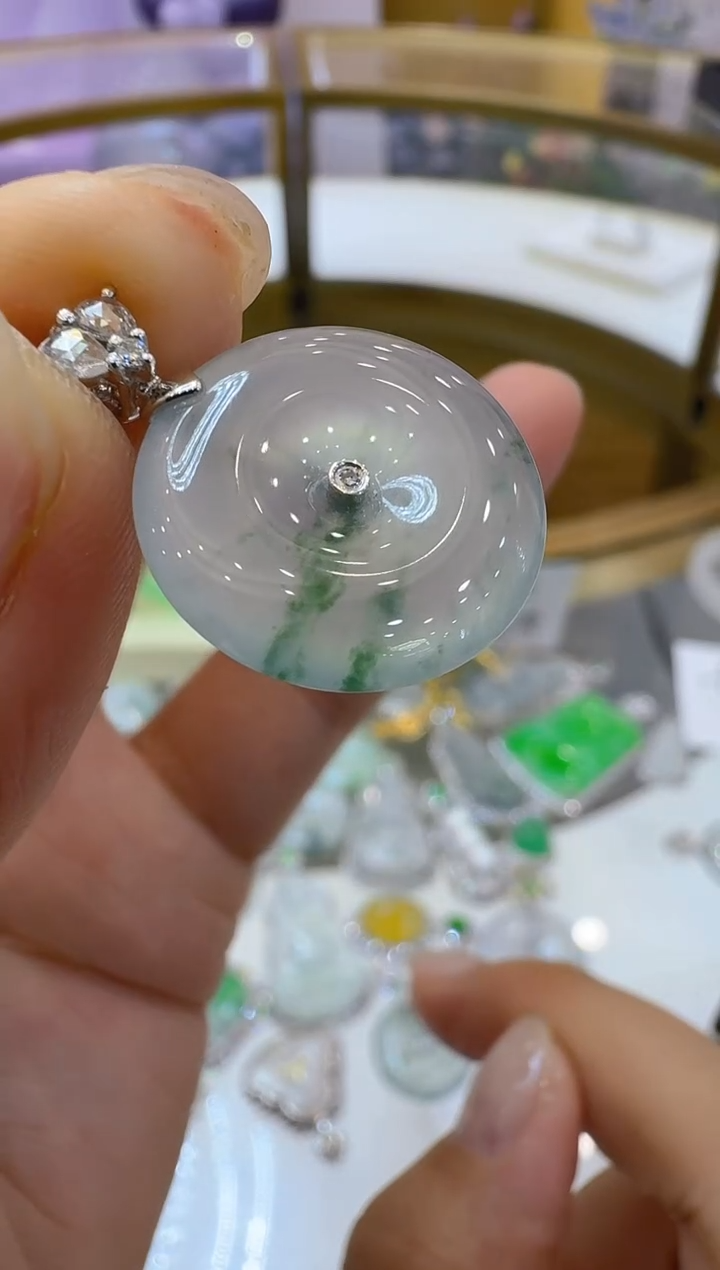 翡翠18K金镶嵌吊坠(不含链)多样性发货拍一发一
