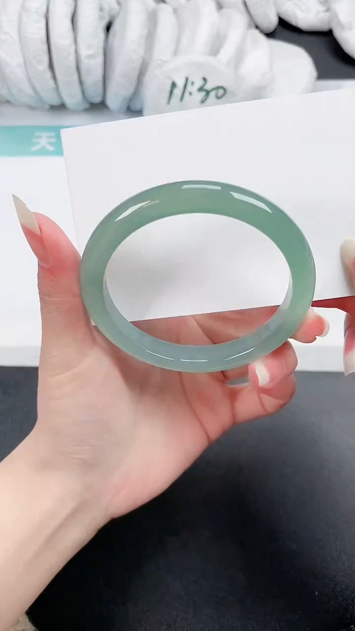 【闪购商品】石英质玉手镯未镶嵌396-60