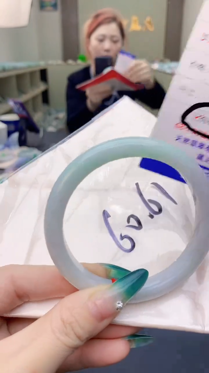 【闪购商品】翡翠手镯未镶嵌0498259521