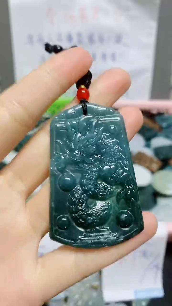 【闪购商品】翡翠颈饰未镶嵌天然翡翠A货