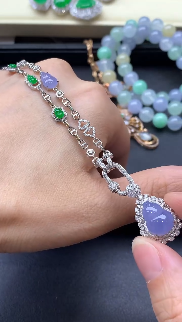 颈饰18K金镶嵌翡翠844中国好珍宝