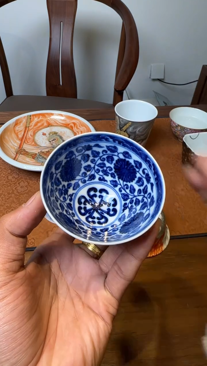 一儒堂 青花宝相鸡心杯