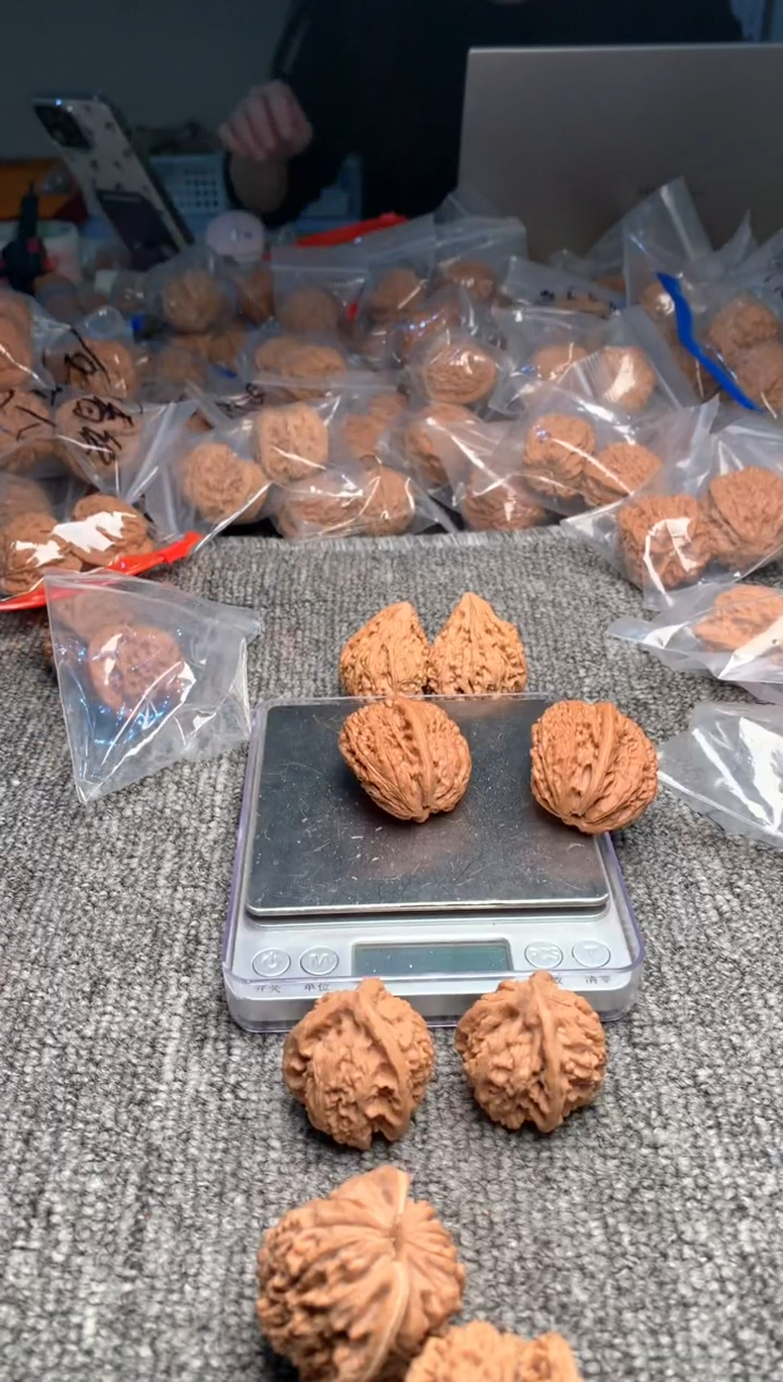 【闪购商品】文玩核桃吊坠篓子