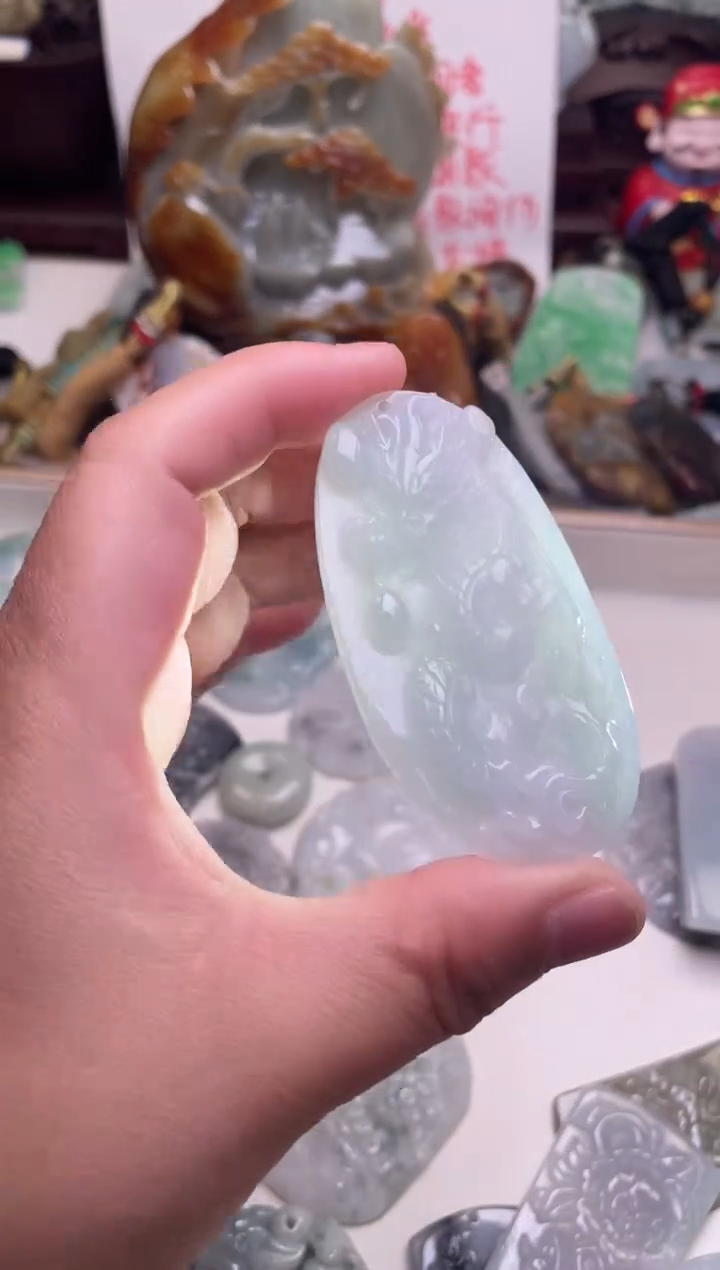 颈饰未镶嵌翡翠1