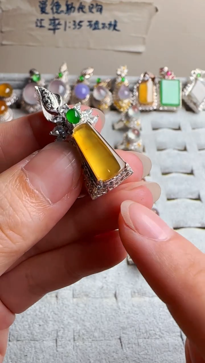 【闪购商品】定制翡翠未镶嵌冰玻种翡翠炸光黄翡无事柱