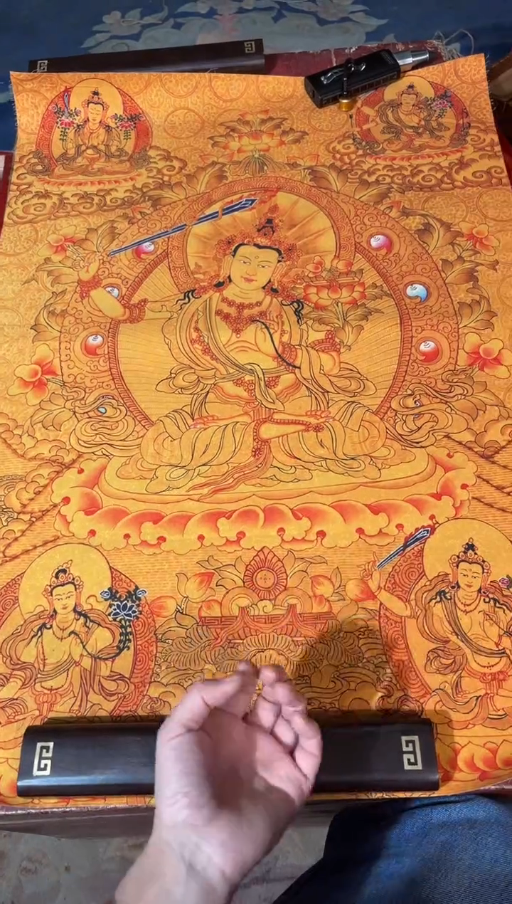 卷轴画龙妹的唐卡tk16