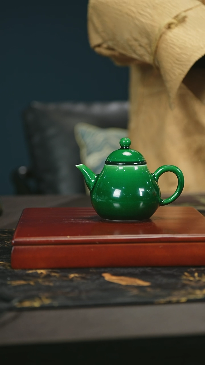 【闪购商品】瓷堂里郎窑绿小壶