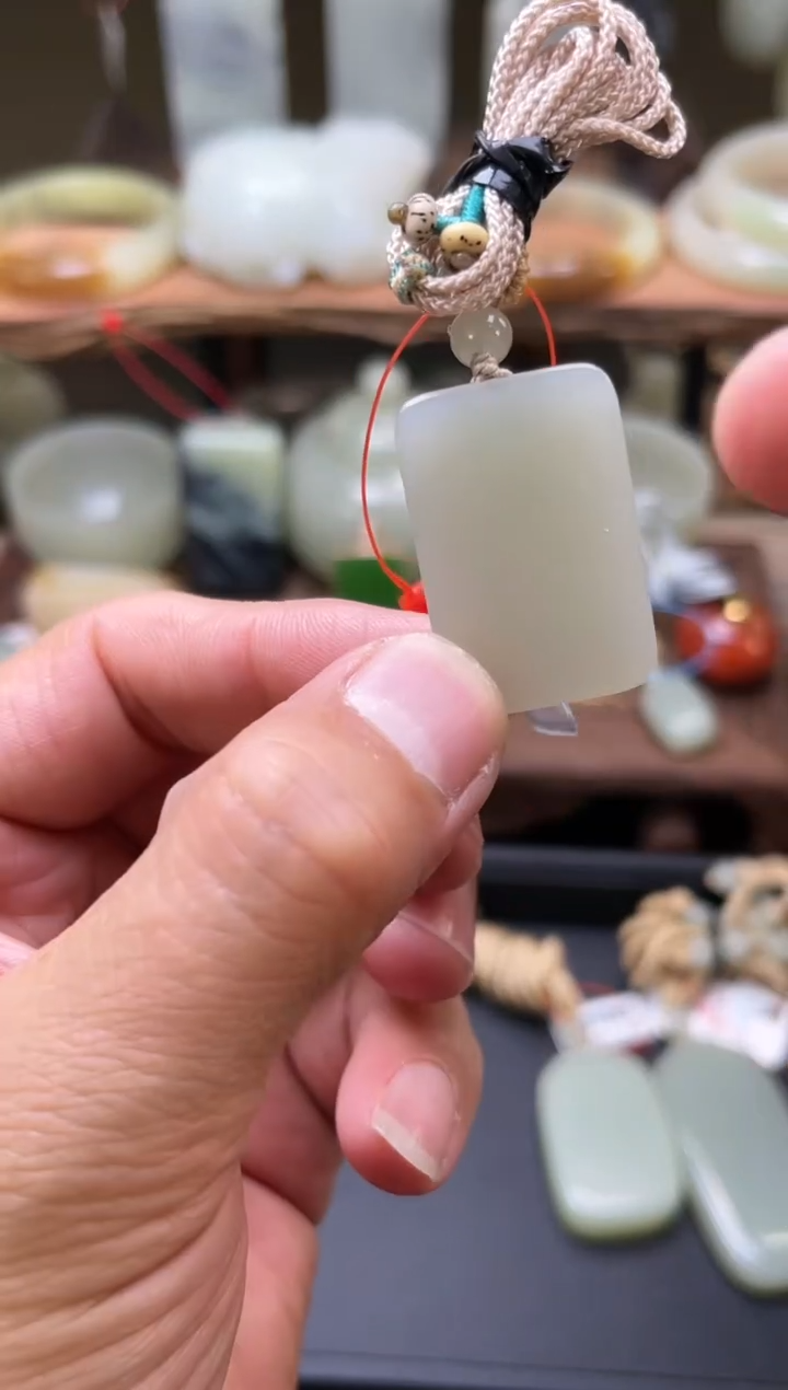 【闪购商品】和田玉吊坠未镶嵌且末青白 无事牌31108