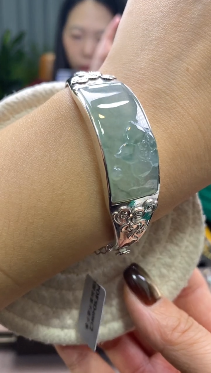 颈饰银S925镶嵌翡翠净货16682