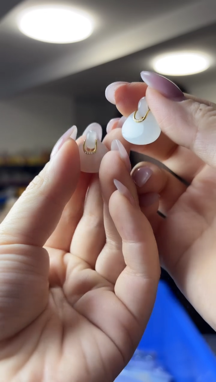 吊坠(不含链)18K金镶嵌和田玉（多样性发一件）