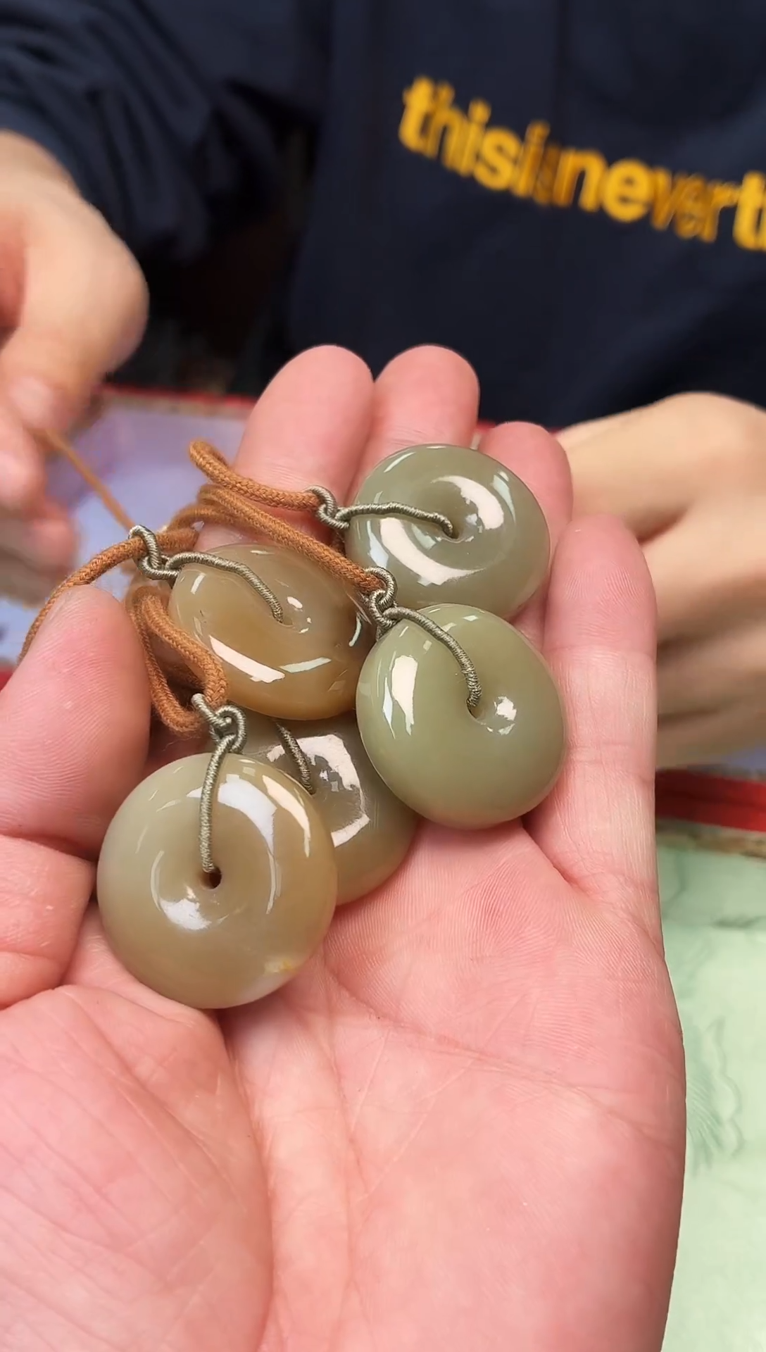 吊坠(赠链)未镶嵌和田玉K69平安扣吊坠多样性发其一