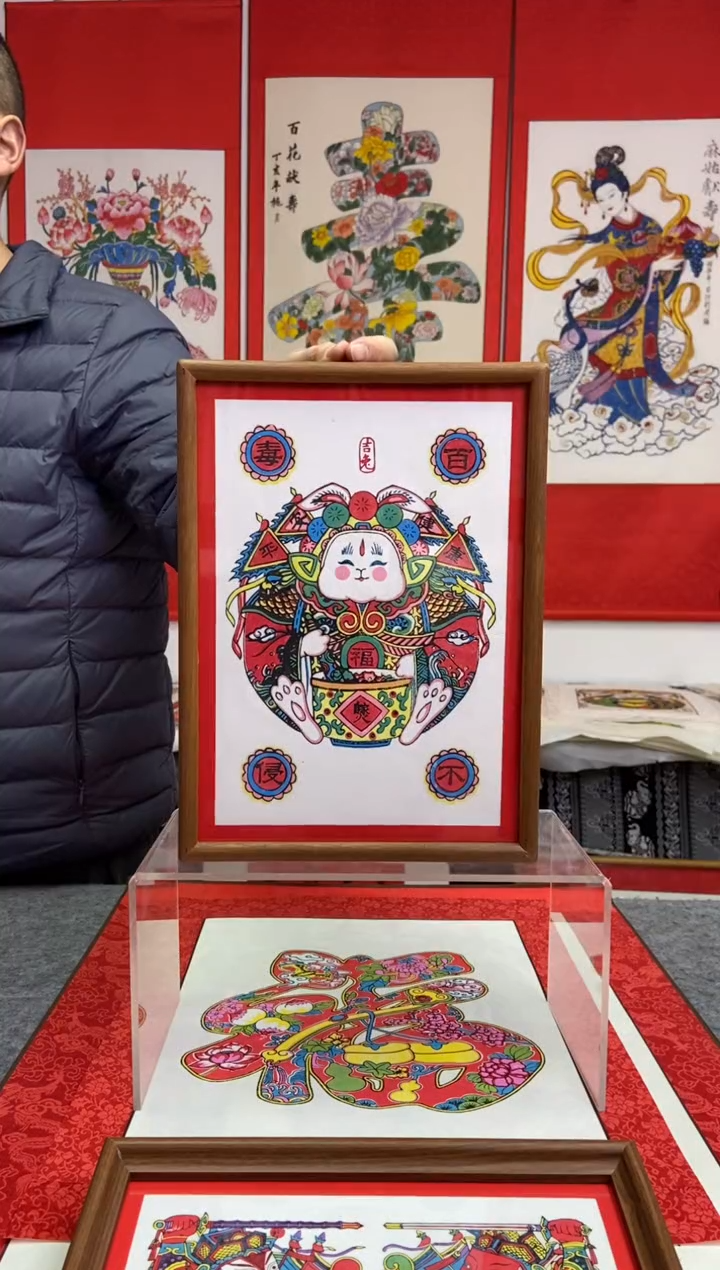 西****汉檀木框兔儿爷手工制作精品