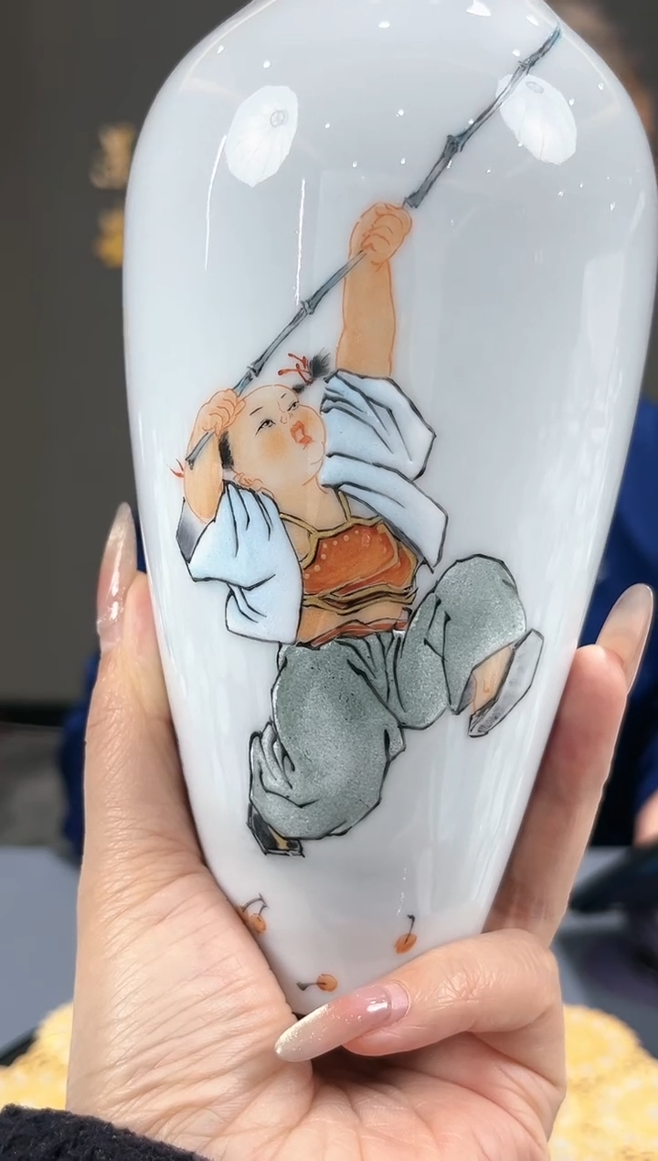 【闪购商品】官窑瓷画院806官窑瓷画院硕果累累赏瓶