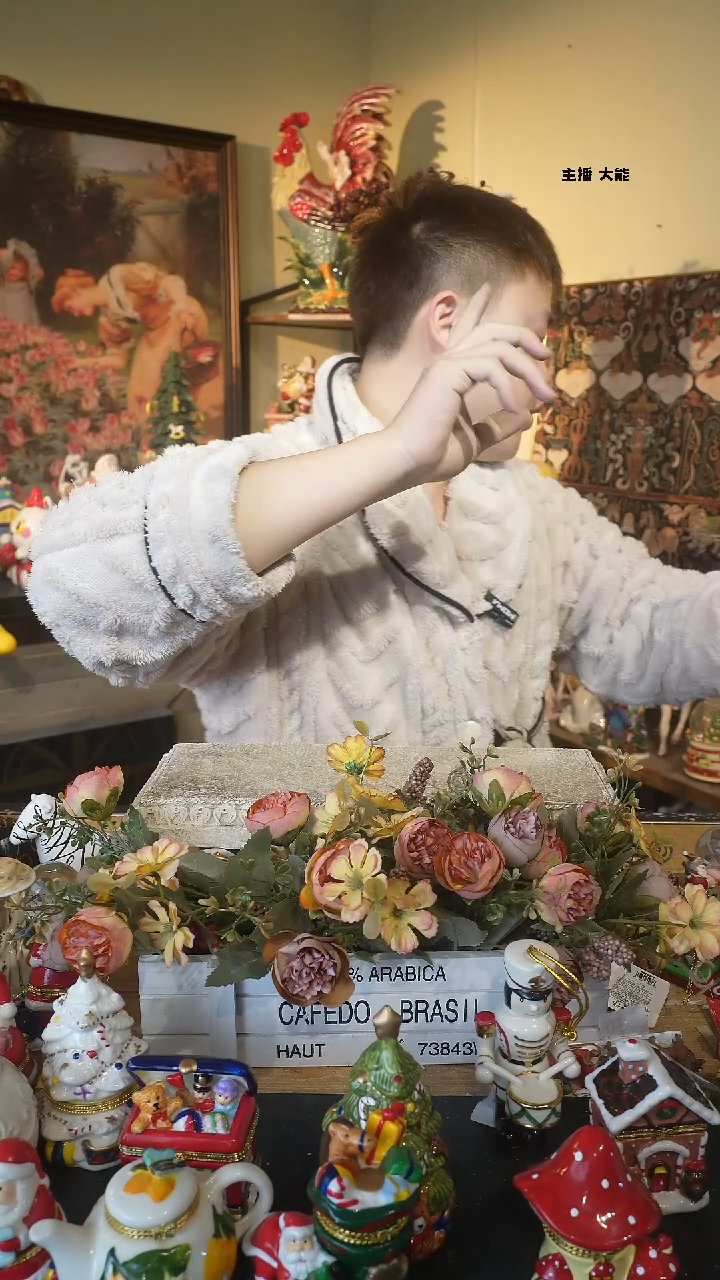 【闪购商品】默认微瑕高端树脂陶瓷摆件Q