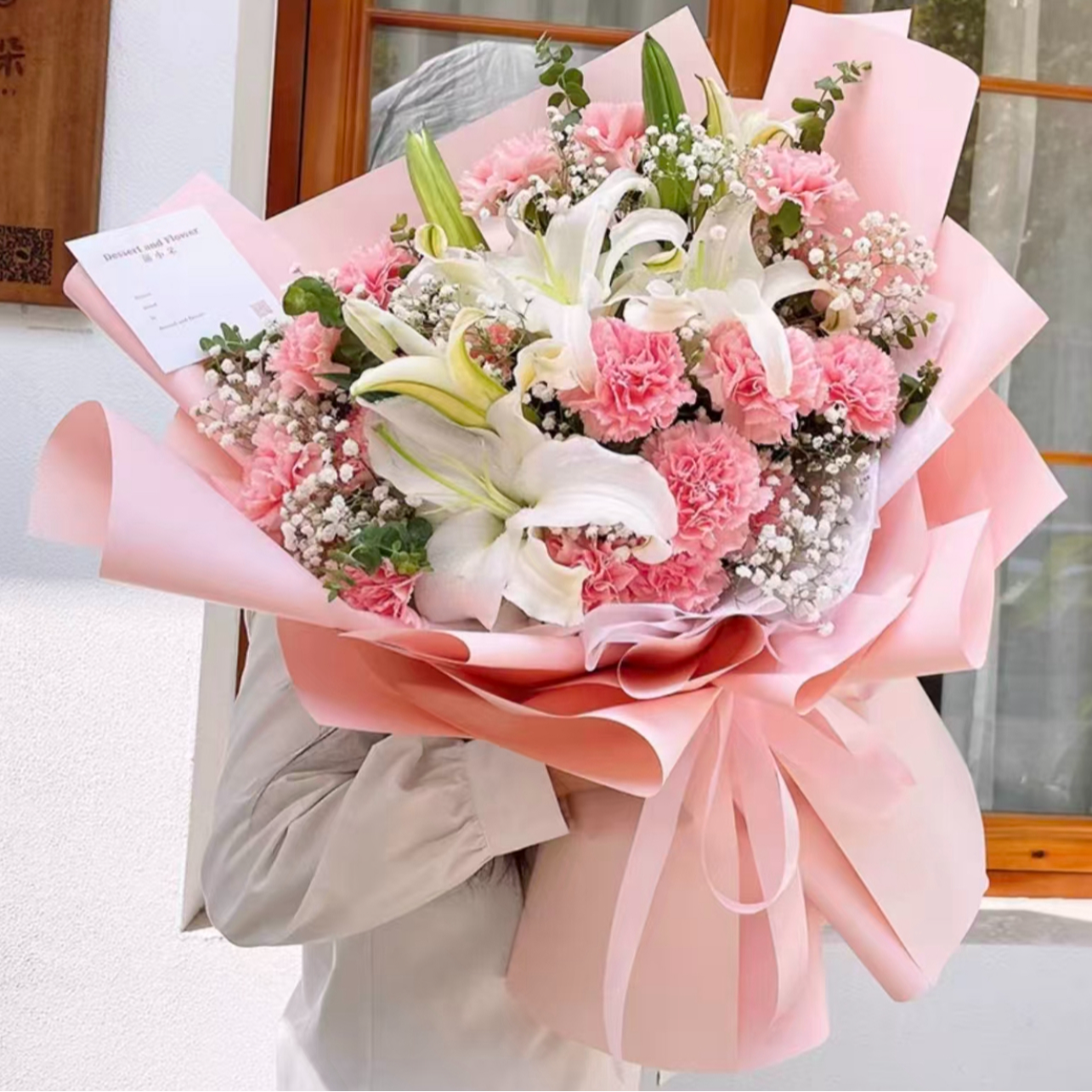 康乃馨百合玫瑰混搭花束全国鲜花同城配送适合生日送礼