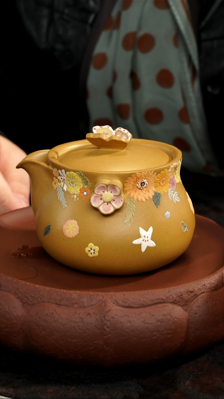 茶壶紫砂黄金段花花手抓壶