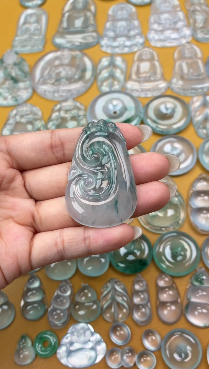 吊坠(不含链)未镶嵌翡翠45 如意 50.7 32.4 5.3