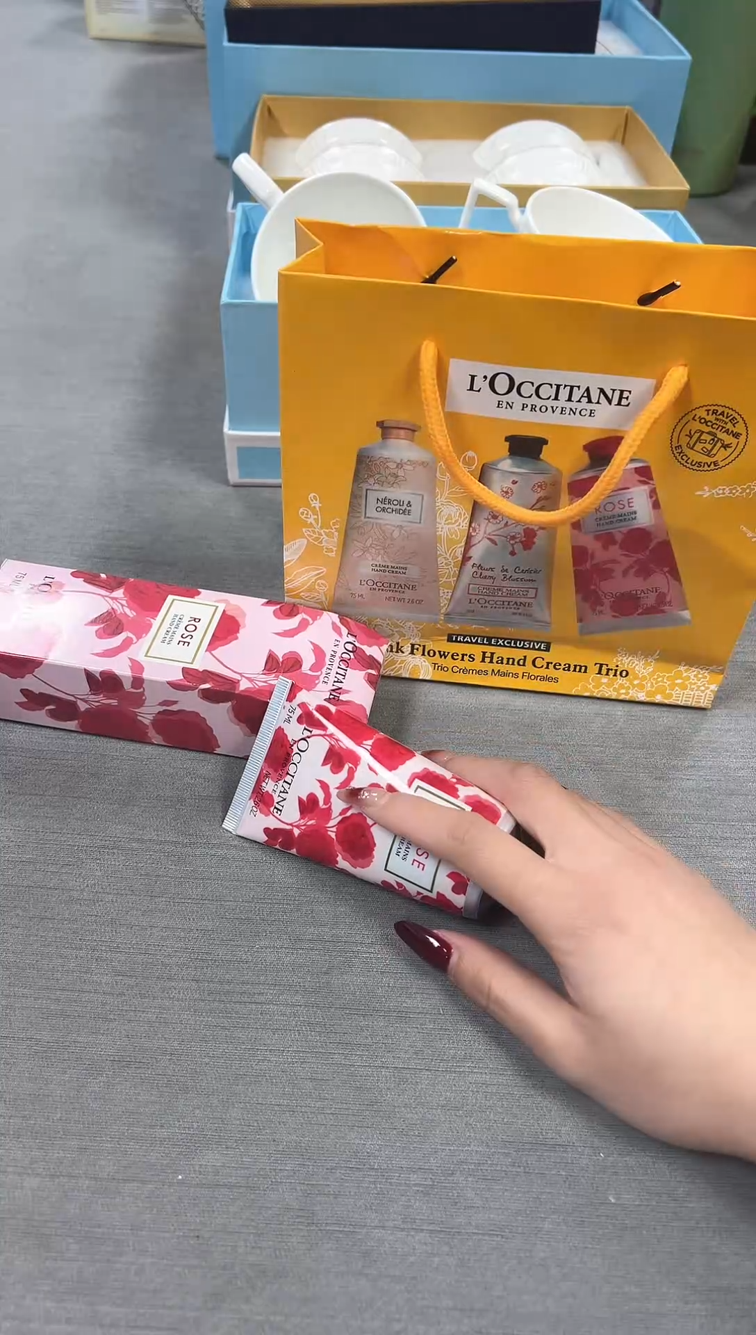 【闪购商品】瓷片新号开播不计成本欢迎点菜！