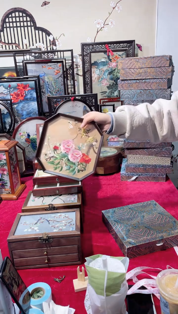织绣精品苏绣手工刺绣，成品摆件13