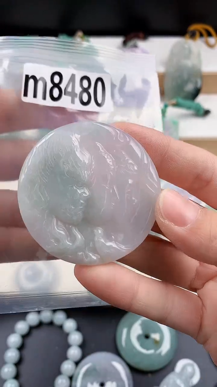 颈饰未镶嵌翡翠天然翡翠吊坠挂件