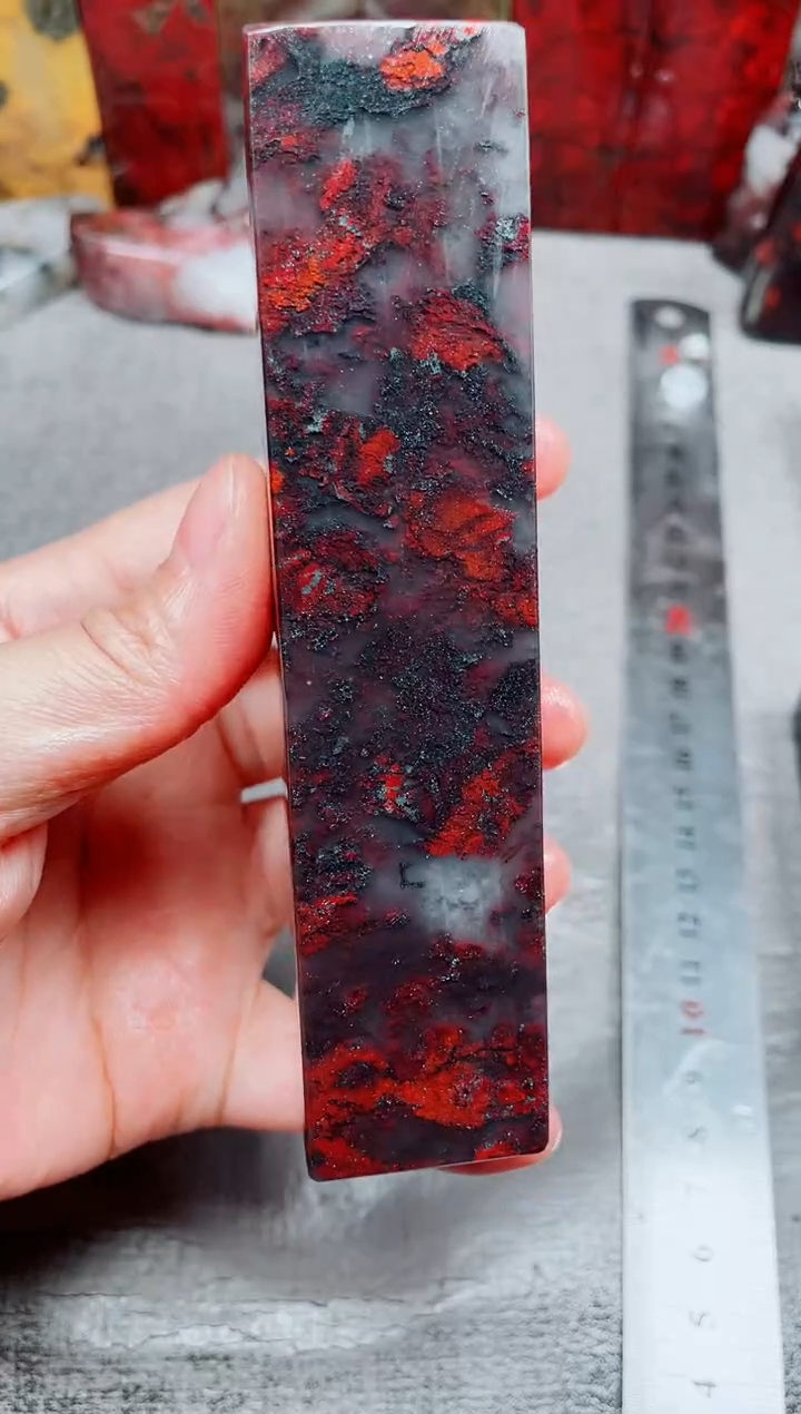 桂林鸡血玉素章3.0左右红3