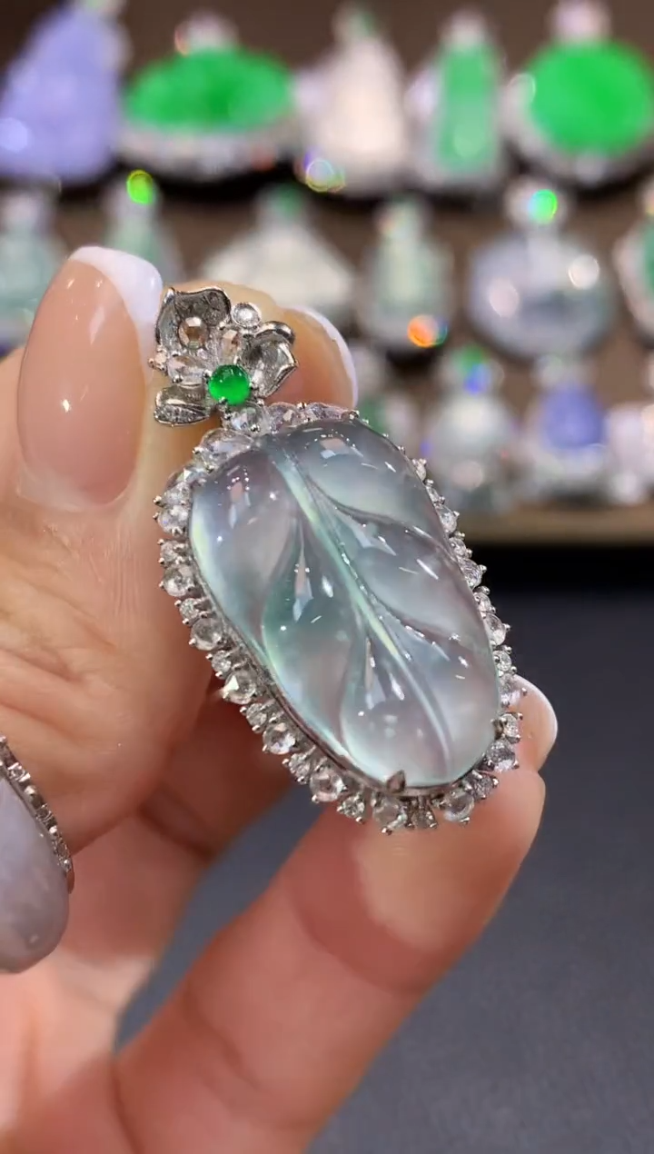 吊坠(不含链)18K金镶嵌翡翠C16