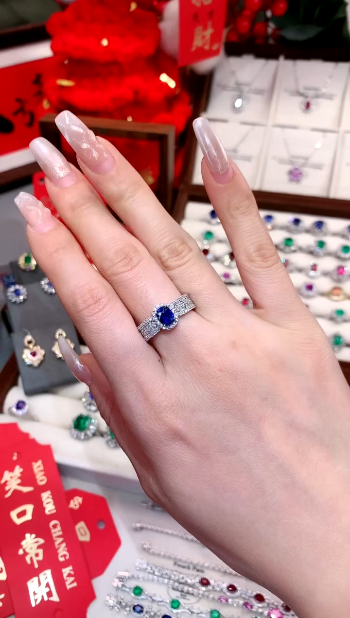 【闪购商品】蓝宝石戒指18K金镶嵌0.76ct/天然宝石/七天无理由