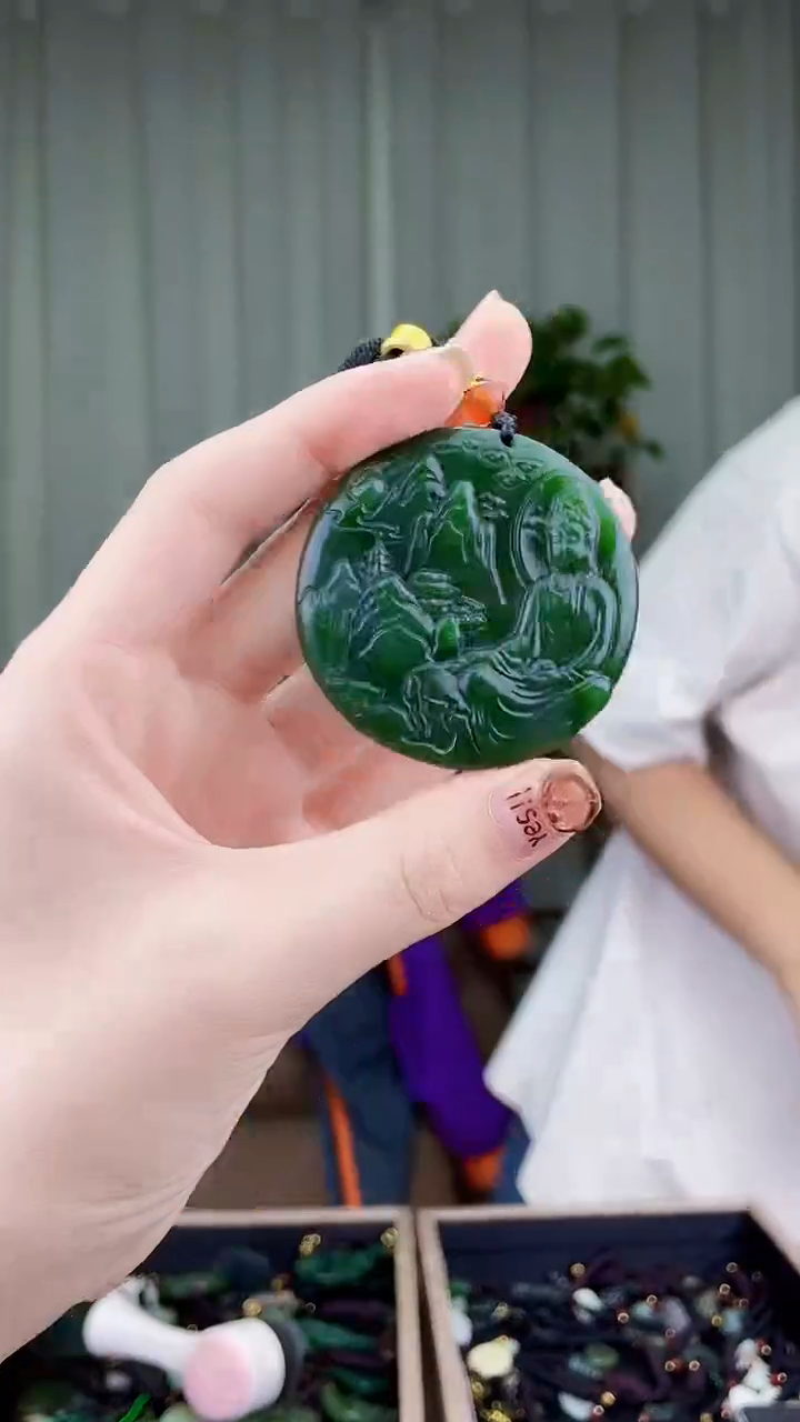 颈饰未镶嵌和田玉拍一发一，多样性发货！