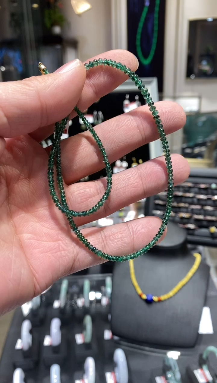 【闪购商品】祖母绿颈饰18K金镶嵌亏米福利