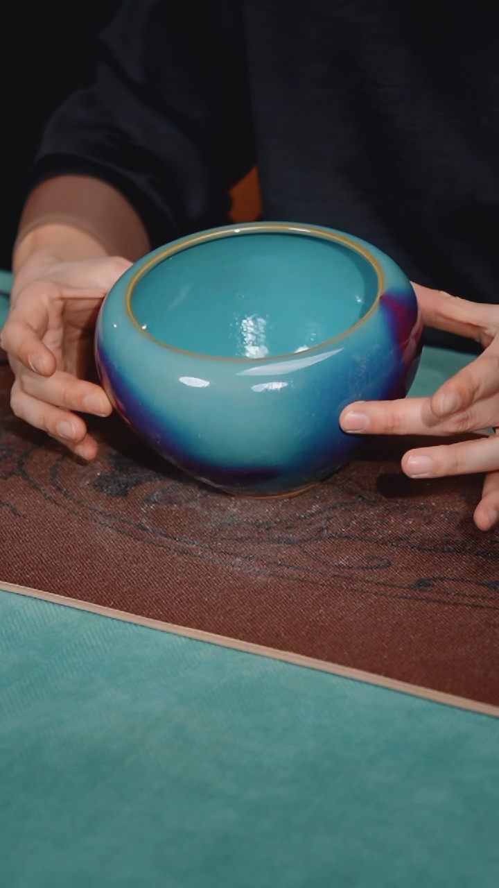 【闪购商品】53-1大鸡心罐（宋钧点斑 简包）