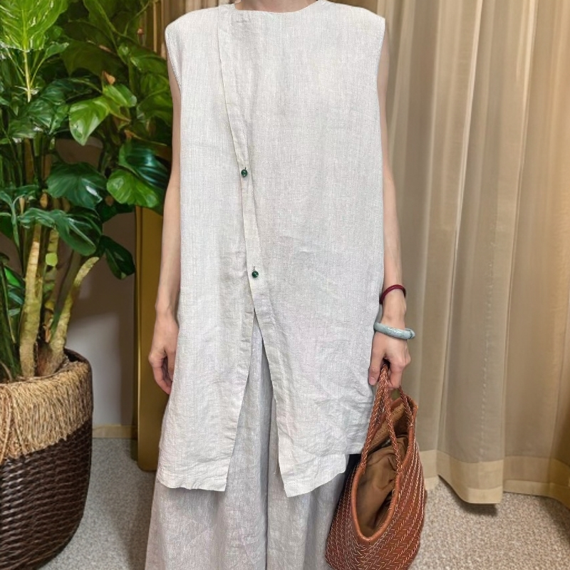 《锦上添花》高货法国亚麻雨露麻设计款翡翠扣子背心