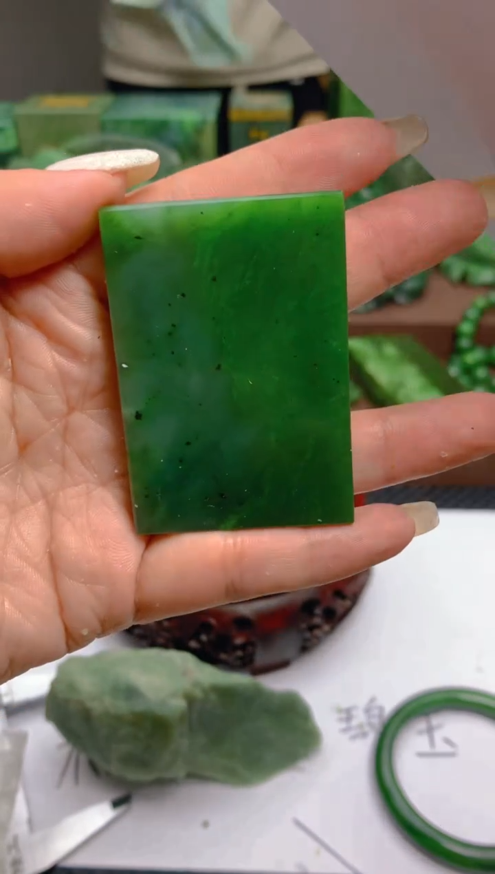 【闪购商品】和田玉（碧玉）吊坠(赠链)未镶嵌1
