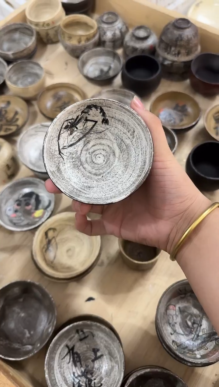 瓷片新品手作釉下手绘长臂虾普洱杯