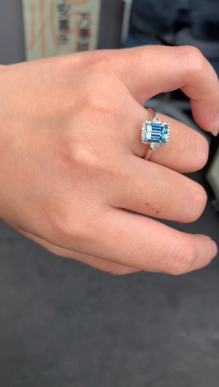 【闪购商品】海蓝宝石戒指18K金镶嵌1.3ct海蓝宝戒指