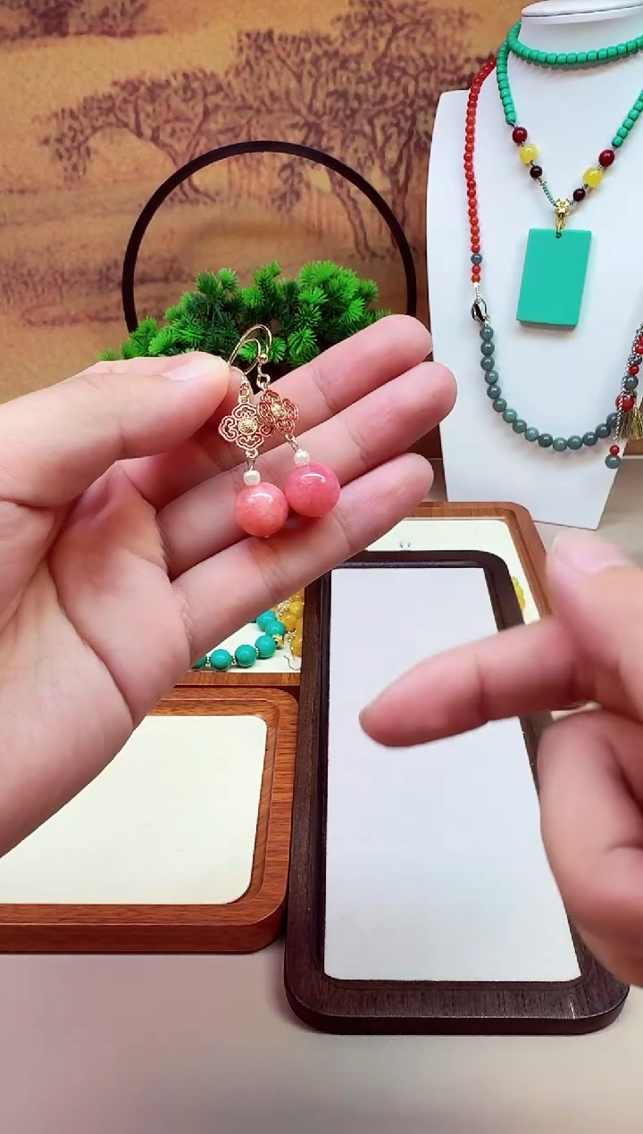 玛瑙/玉髓耳钉14K金镶嵌E51