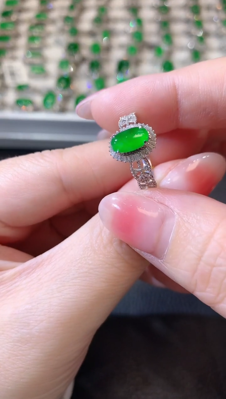 【闪购商品】翡翠戒指18K金镶嵌A11        