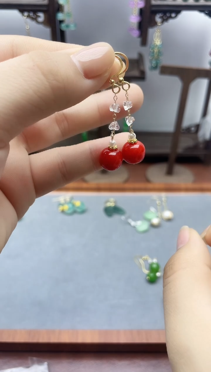 银S925镶嵌南红玛瑙耳饰红色桶珠